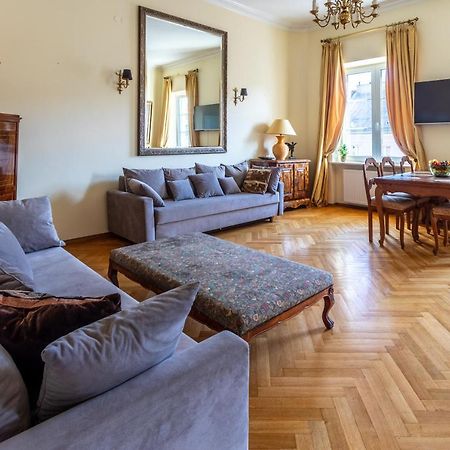 Apartament luster i obrazów Varşovia Exterior foto
