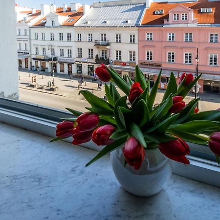 Apartament luster i obrazów Varşovia Exterior foto