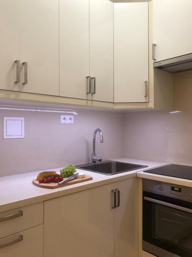 Apartament luster i obrazów Varşovia Exterior foto