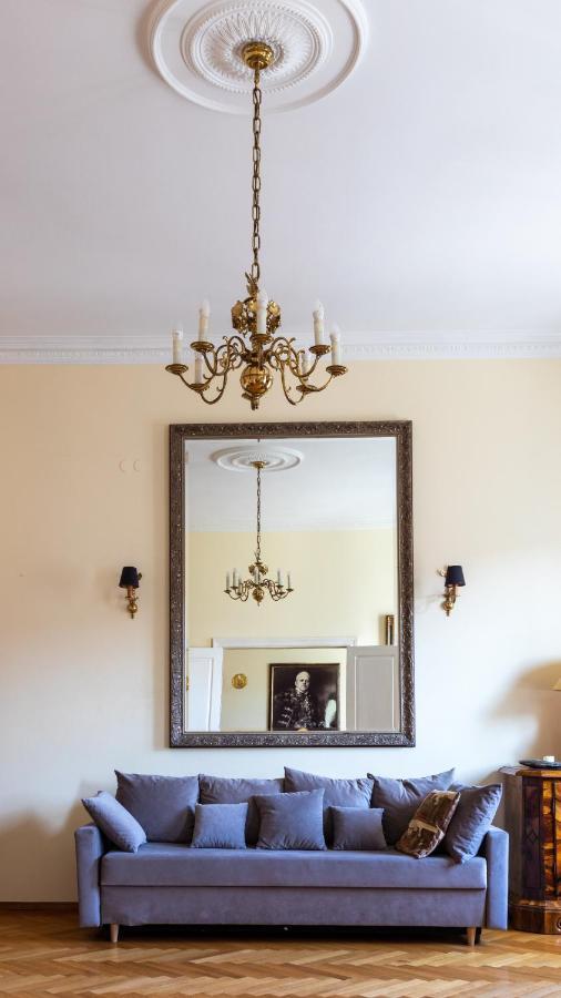 Apartament luster i obrazów Varşovia Exterior foto
