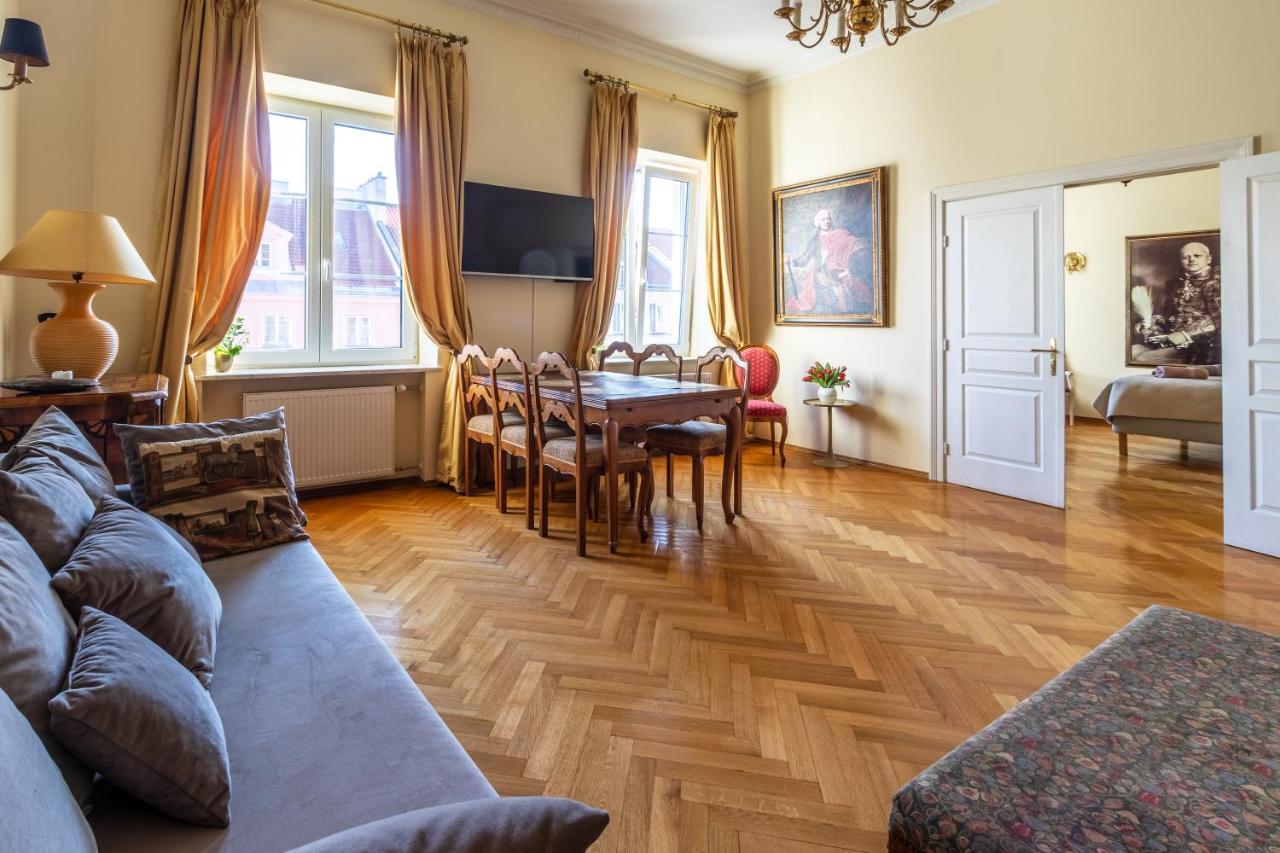 Apartament luster i obrazów Varşovia Exterior foto