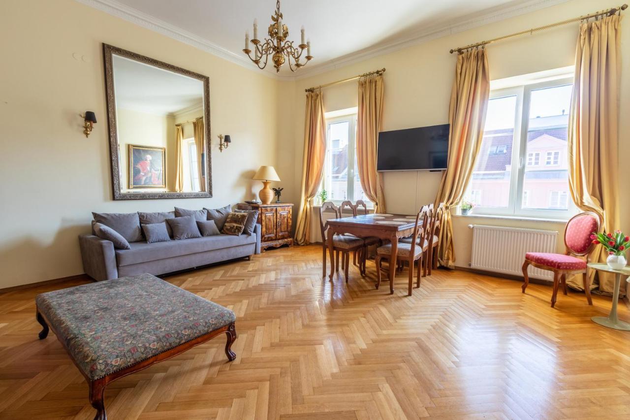 Apartament luster i obrazów Varşovia Exterior foto
