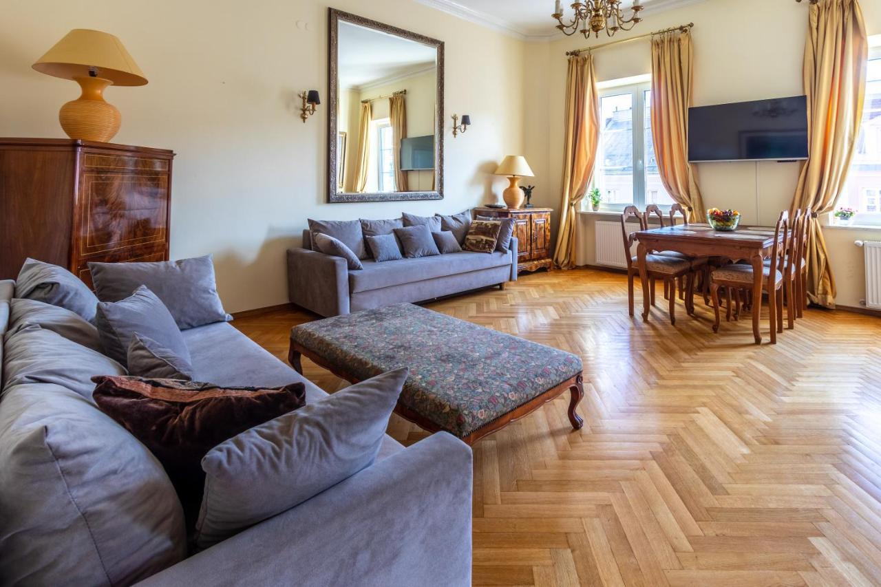 Apartament luster i obrazów Varşovia Exterior foto