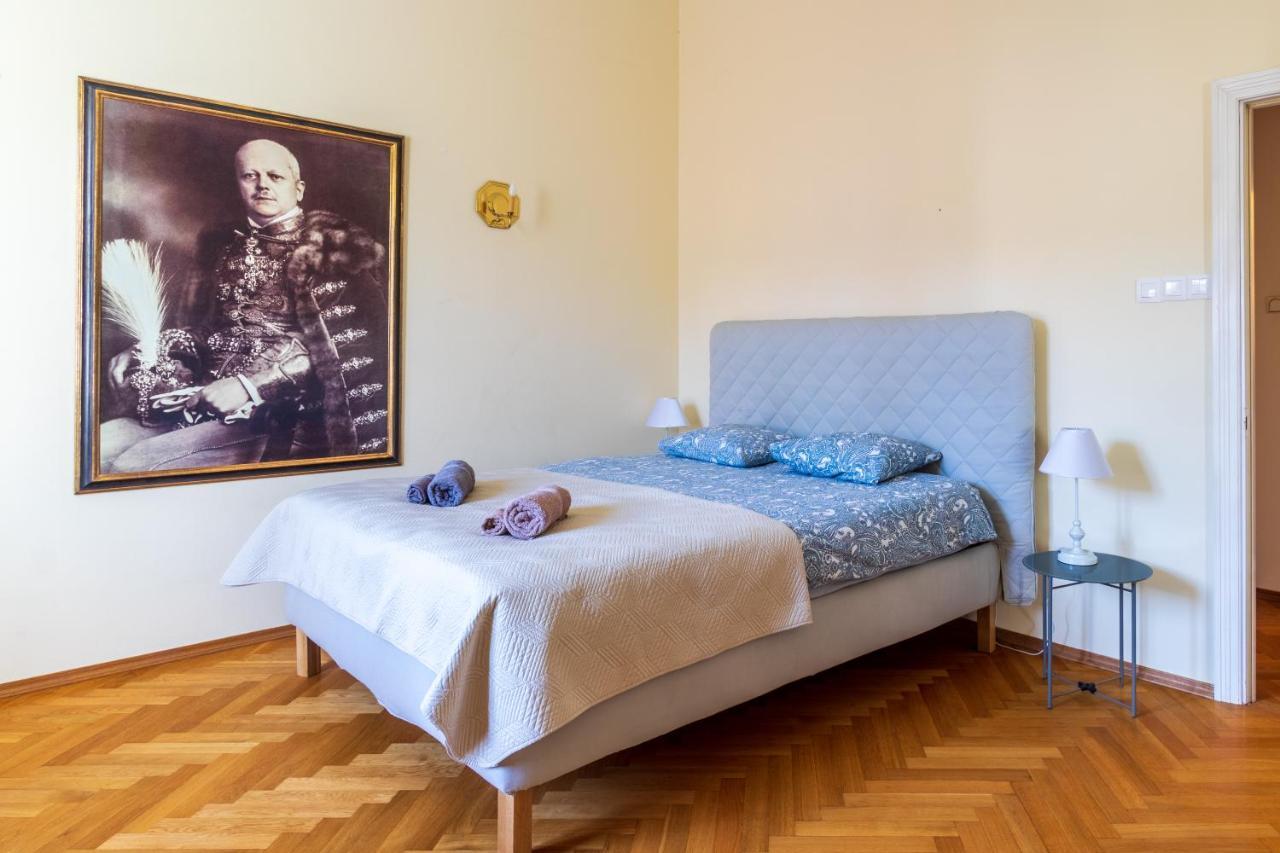 Apartament luster i obrazów Varşovia Exterior foto